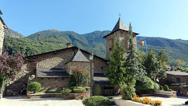 La Casa de la Vall di Andorra La Vella, uno dei parlamenti più antichi d'Europa.