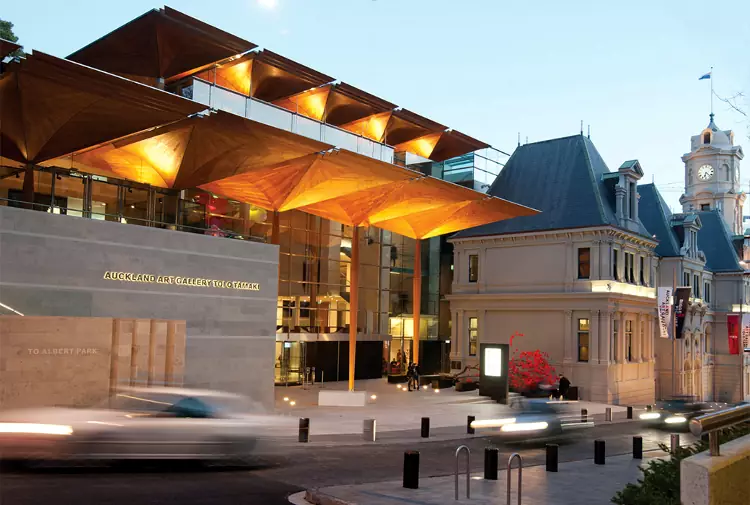 L'ampliamento moderno dell'edificio della Auckland Art Gallery.