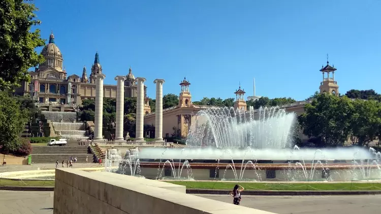 La Fontana Magica di Montjuic che si trova davanti al Palau Nacional.