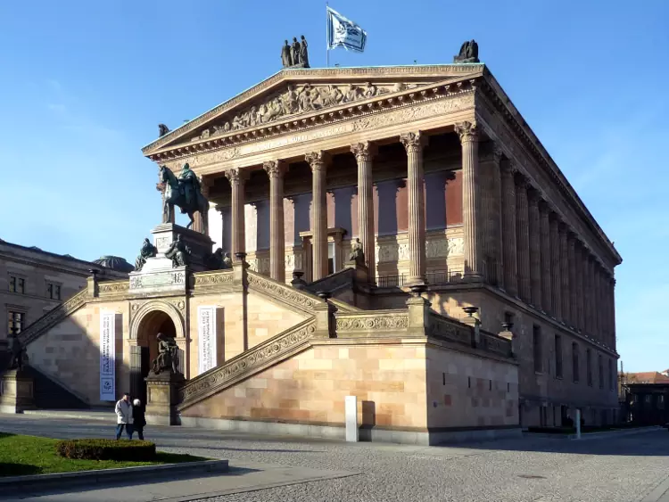 Il bellissimo museo Alte Nationalgalerie di Berlino, la capitale tedesca.