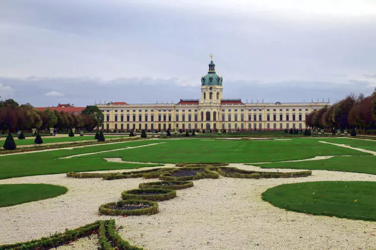 Il magnifico Castello di Charlottenburg con il suo ampio parco.