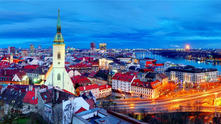 Panorama di Bratislava, la capitale Slovacchia da visitare.