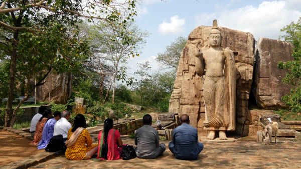 Il grande Buddha di Aukana.