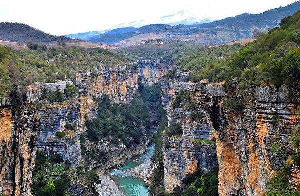 Il canyon di Osumi, ideale per escursioni nella natura in vacanza.