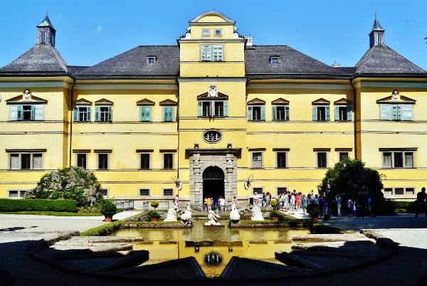 Il castello di Hellbrunn a Salisburgo.