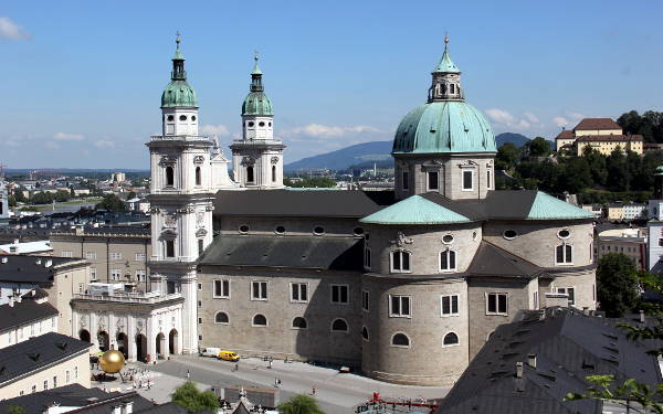 La Cattedrale, uno dei luoghi da vedere a Salisburgo.