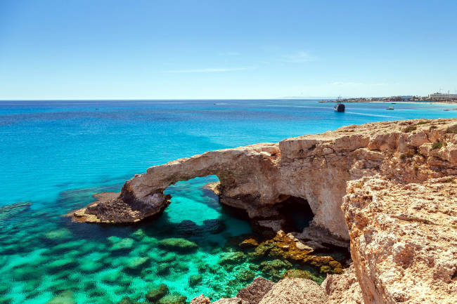 Una splendida immagine del mare di Cipro, vicino Paphos.