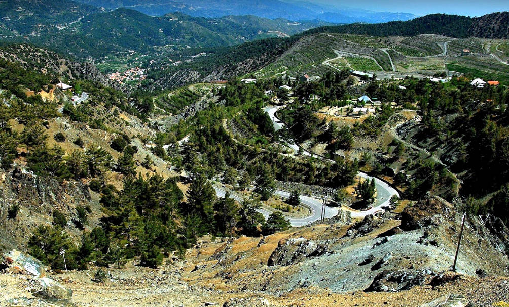 L'entroterra di Cipro da un punto panoramico vicino il Monte Olimpo.