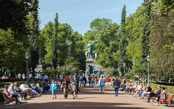 Il parco Esplanadi a Helsinki.