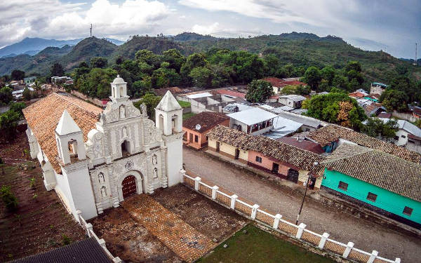 La bella città coloniale di Gracias in Honduras.