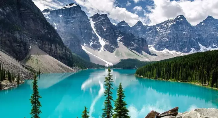 Il lago Peyto nel Parco nazionale Banff del Canada.