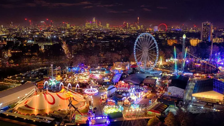 La fantastica magia del Winter Wonderland di Londra nel periodo di Natale.