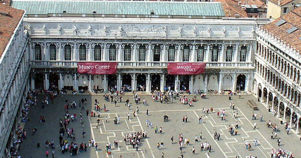 Il Museo Correr di Venezia si affaccia su Piazza San Marco.