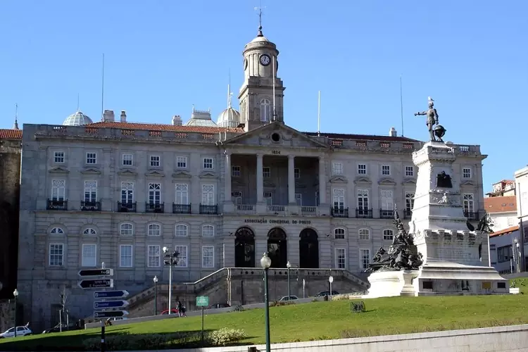 Il Palazzo della Borsa di Porto, tra i luoghi da visitare nella città portoghese.