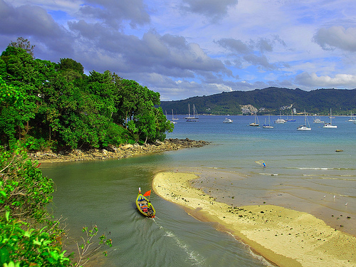 Phuket, spiaggia nel mar delle Andamane
