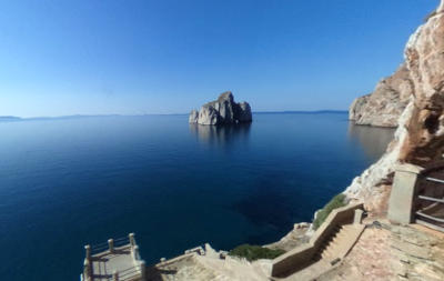 Porto Flavia sulla costa sudoccidentale della Sardegna mineraria.