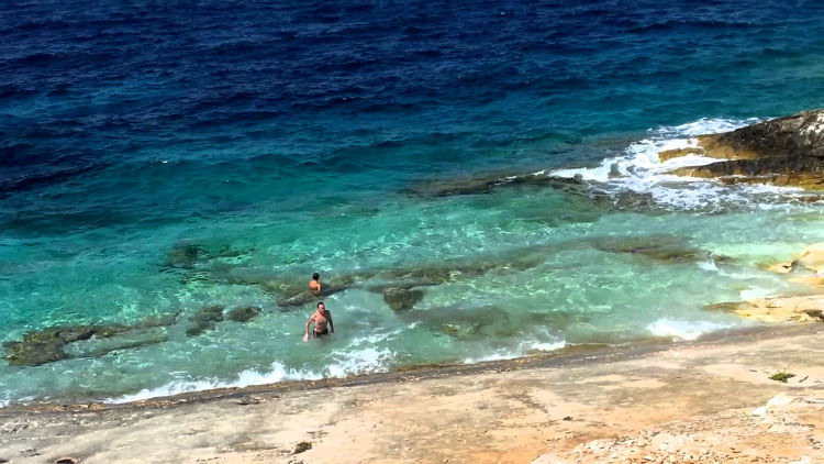 Spiaggia sull'isola di Proizd, vicino Korcula.