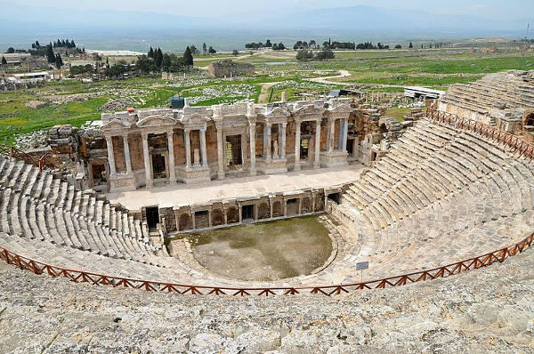 Il tetro greco romano di Ierapoli o Hierapolis, antica città in Turchia.