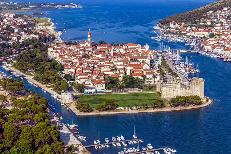 Trogir in Croazia sulla costa della Dalmazia.