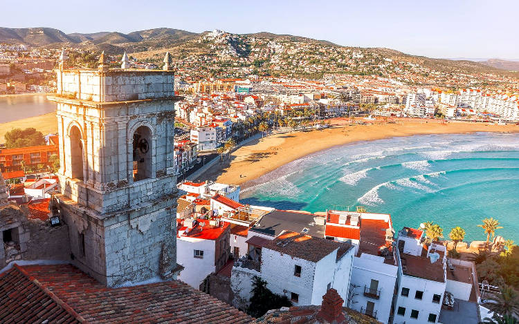 Valencia in Spagna, con la sua costa e la spiaggia.